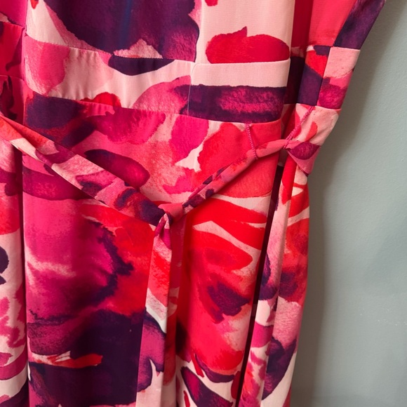 Jessica Howard Floral Sleeveless Halter Neck High Low Midi Dress. Woman’s 10 - Picture 8 of 15